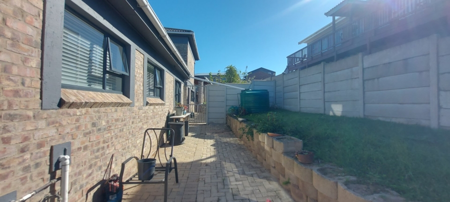 5 Bedroom Property for Sale in Dana Bay Western Cape